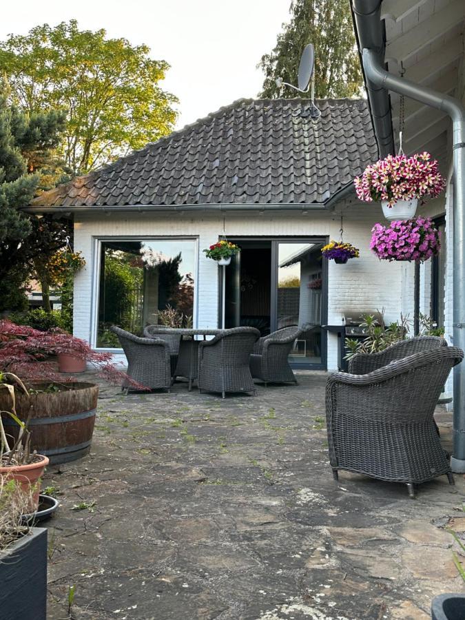 Entspannung Am Niederrhein - Grosses Helles Haus Mit Kamin Emmerich Exterior foto